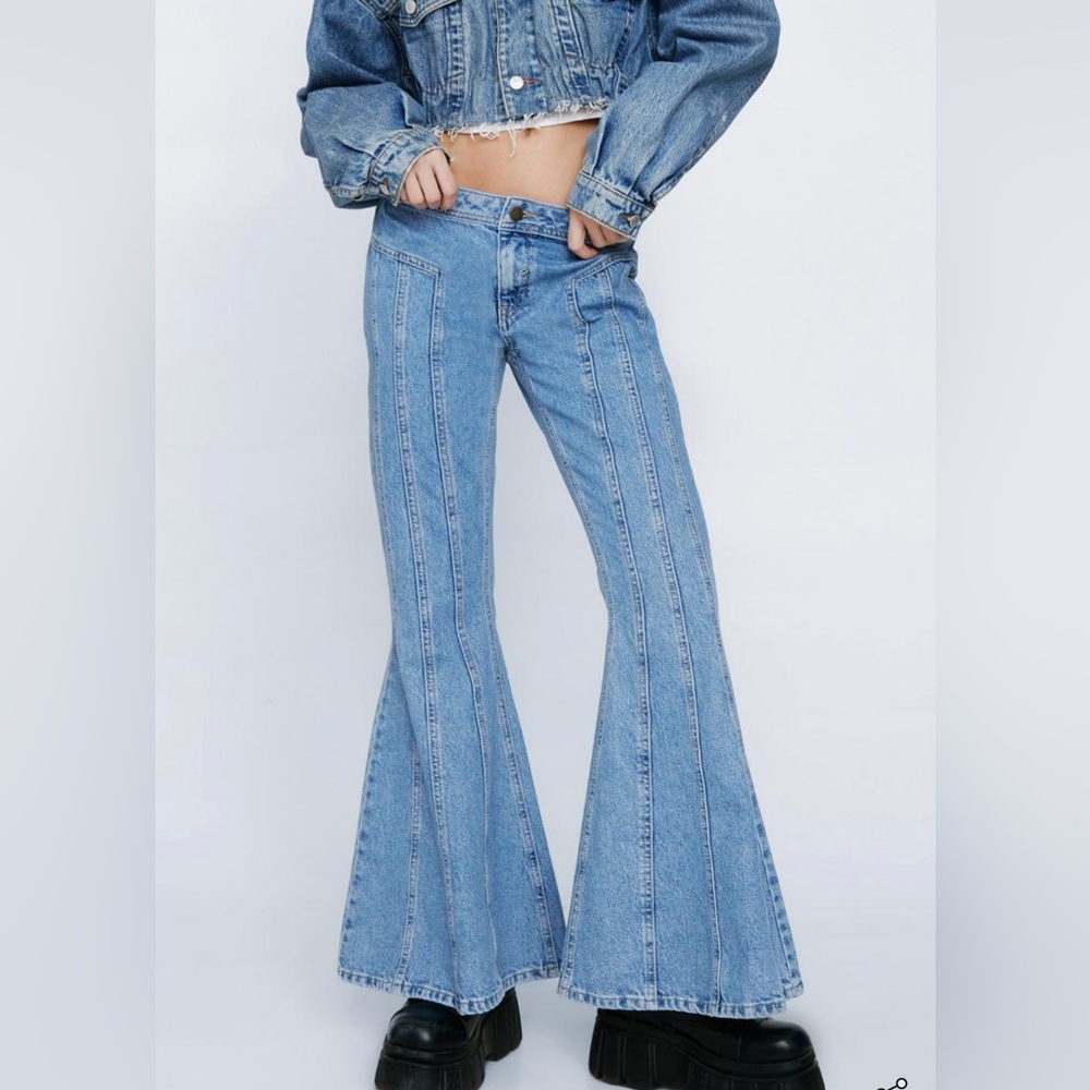 NWT Nasty Gal Flare Leg Jeans Size 4